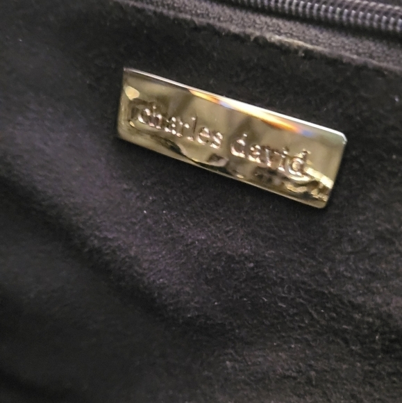 Charles David Black Leather Clutch w dust bag - Picture 11 of 12